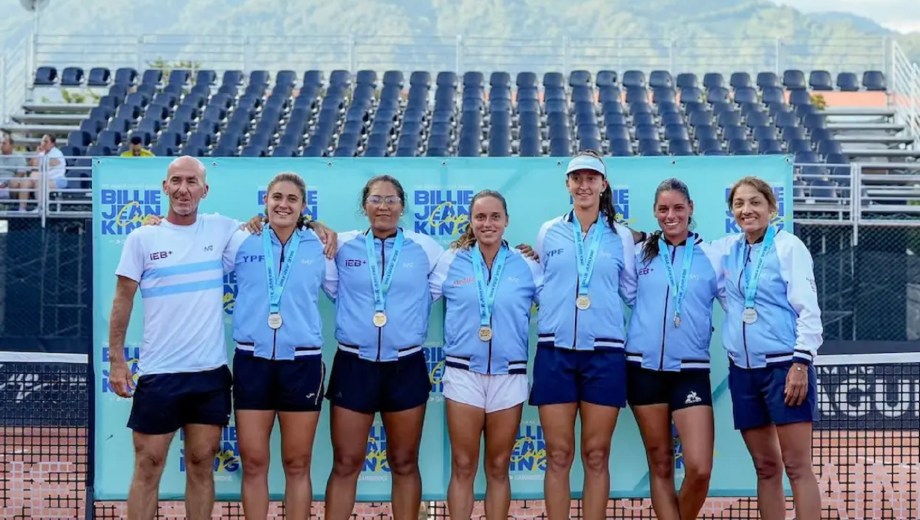 La selección argentina femenina de tenis venció a Ecuador y clasificó a playoffs de la Billie Jean King Cup.

