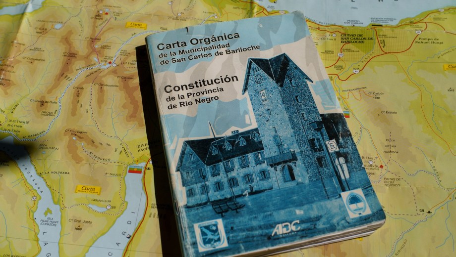 La Carta Orgánica de Bariloche está vigente desde 2007 y cada 20 años se debe revisar. Foto: Marcelo Martinez