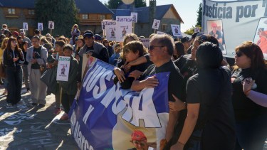 Pidieron justicia por Tomás Alarcón, el joven que fue apuñalado a metros del hospital de Bariloche