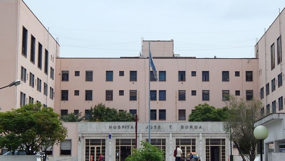 La ley actual prioriza la voluntad del paciente, lo que críticos consideran un obstáculo para tratar patologías severas.