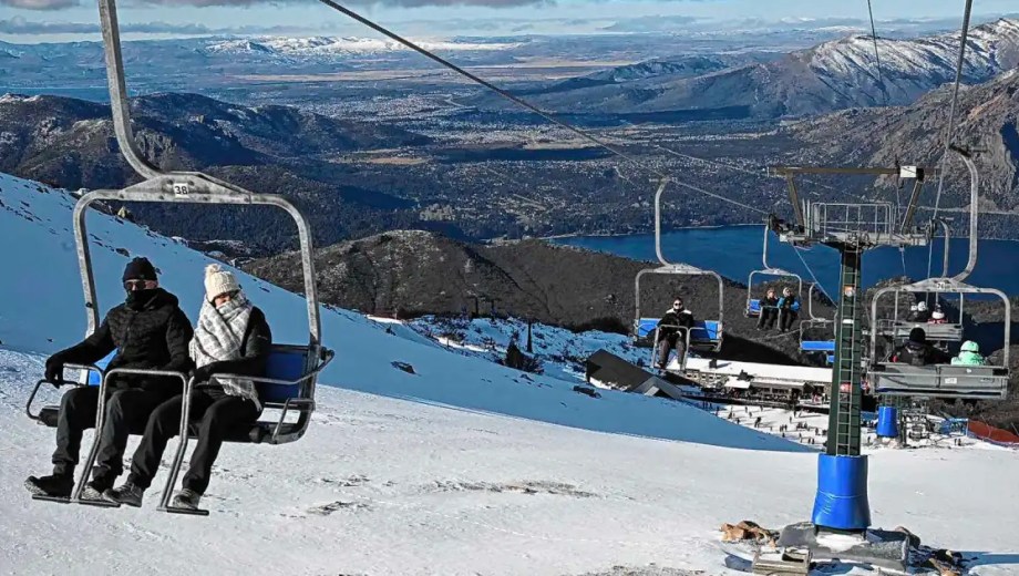 El cerro Catedral es uno de los motores de la actividad turística de Bariloche. (foto de archivo de Alfredo Leiva)