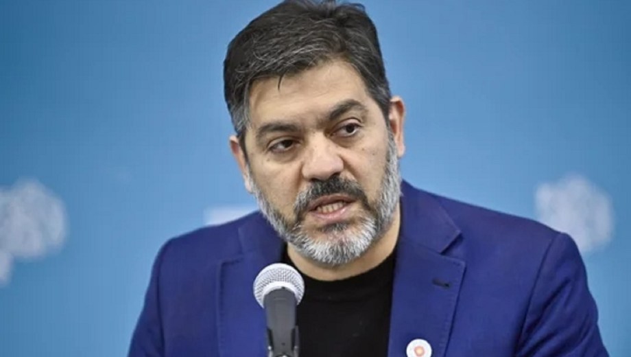 Carlos Bianco fue operado de urgencia en Barcelona. 