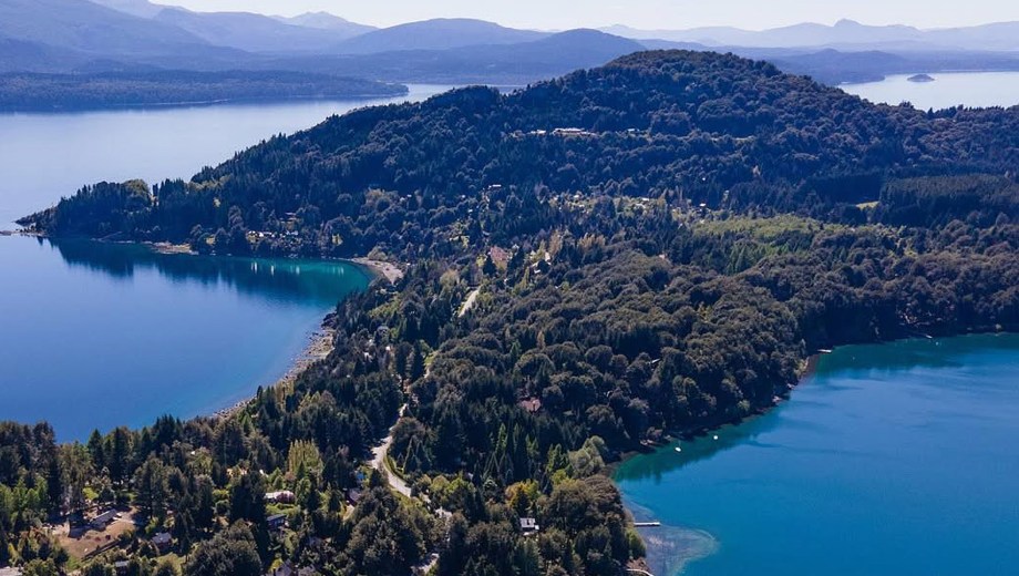 Hallaron un cuerpo en una zona de difícil acceso de Península San Pedro, en Bariloche. Foto: gentileza 