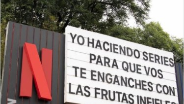 Netflix se suma al furor de las “frutas infieles” y lanza una campaña viral en redes