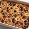 Imagen de Avena al horno con banana y arándanos: una receta saludable que gana terreno en desayunos y meriendas