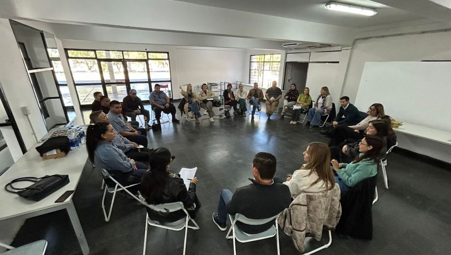 Daniela Salzotto encabezó una nueva convocatoria del Consejo de Seguridad en Catriel. (Foto: gentileza)