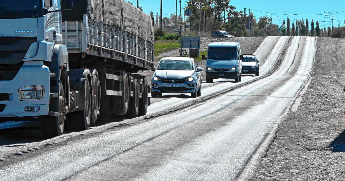 Vialidad Nacional inicia reparación de la Ruta 151 con 5.000 toneladas de asfalto