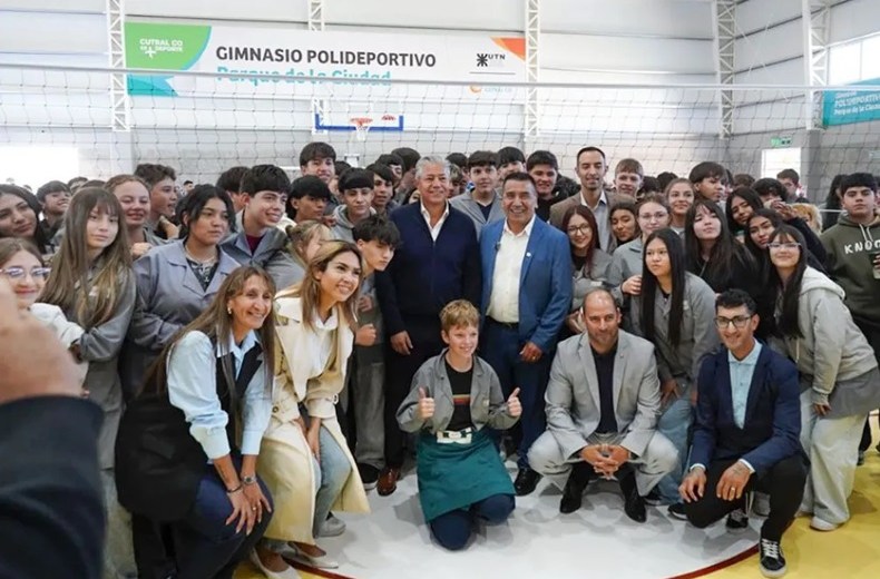 El gimnasio está en el parque de la Ciudad y podrán usarlo estudiantes del Colegio Tecnológico de la UTN. (Foto: Gentileza)