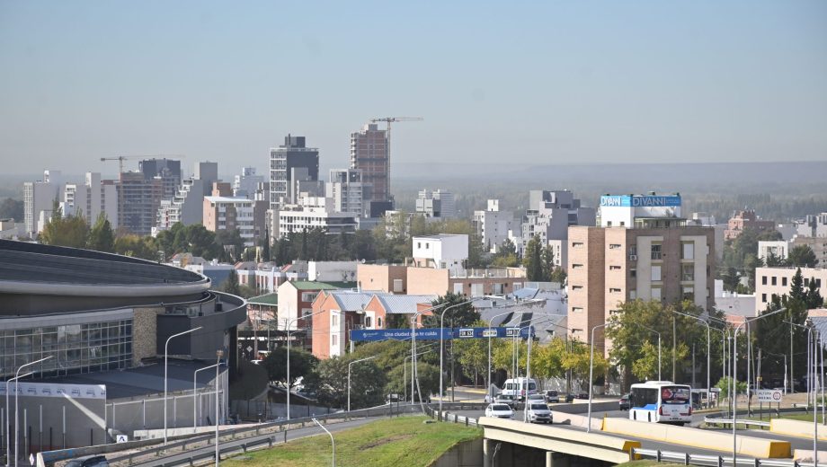 Los ingresos de Neuquén, a contramano del país: qué hay detrás de su aumento según un especialista
