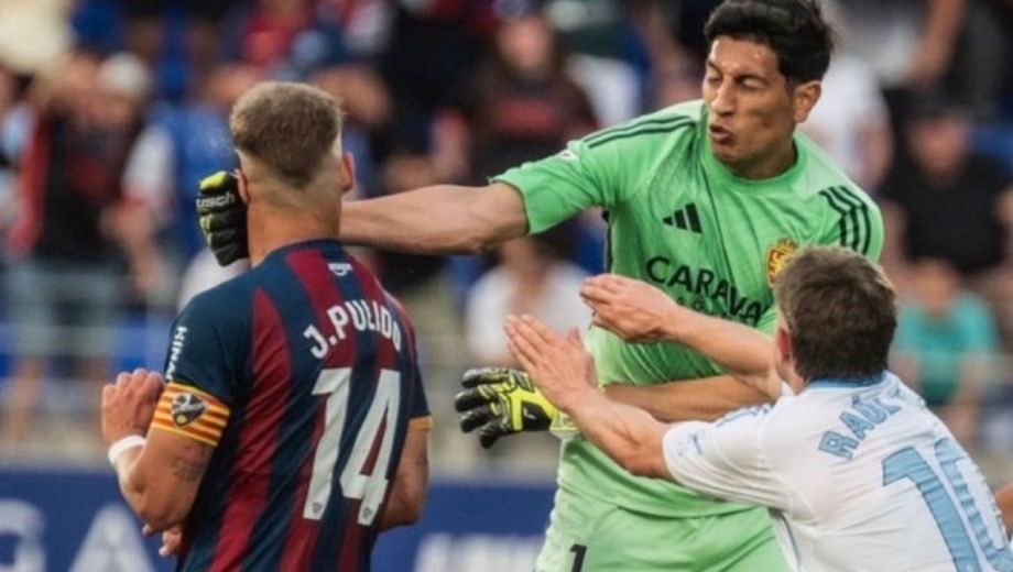 Andrada quedó en el ojo de la tormenta por una brutal piña a su rival.