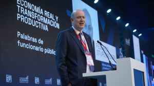 En Expo EFI Sturzenegger anunció que buscarán usar los ríos del Valle para llevar arena desde Entre Ríos hasta Vaca Muerta