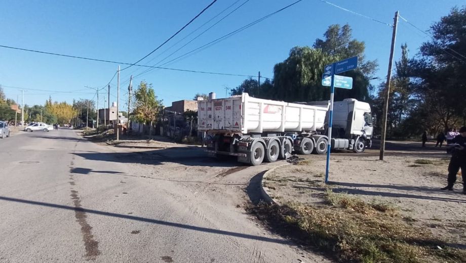 Grave choque en Roca. 