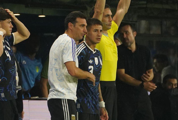 El lateral izquierdo se desgarró en la Selección Argentina y se pierde el clásico ante Independiente.