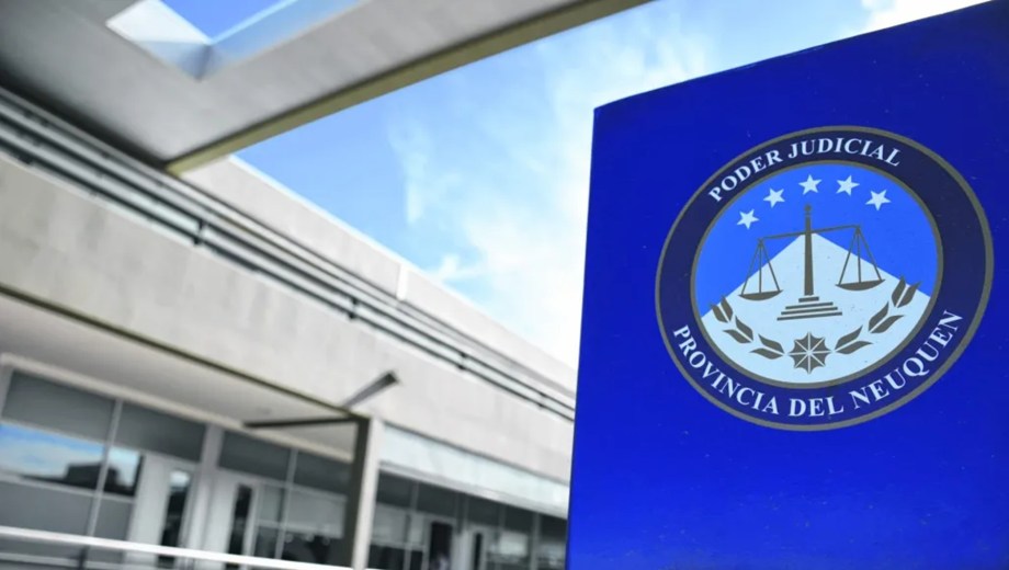 El tribunal valoró testimonios, pericias médicas y análisis genéticos para acreditar la agresión.
