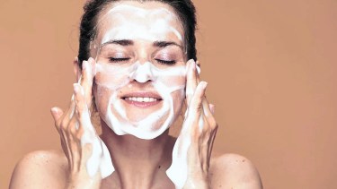 ¿Cómo retirar el maquillaje de forma correcta?