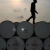 Imagen de El petróleo baja otro 5% y cotiza a 78 dólares el barril, pero con proyecciones estables hasta 2031