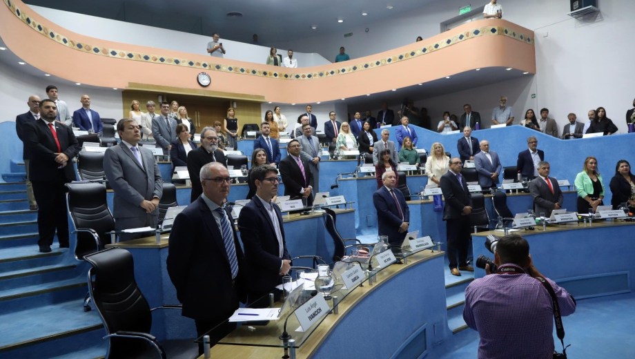 La Legislatura sesionará el jueves y se estima que el convenio por GNL estará en el orden del día. Foto: Marcelo Ochoa
