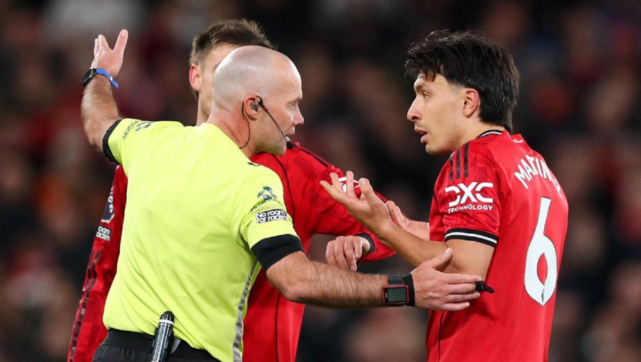 Licha Martínez quedó envuelto en una polémica tras agarrar del pelo a Dominic Calvert-Lewin.