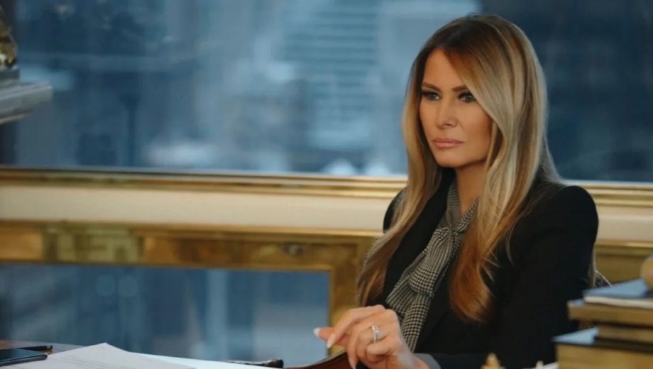 Melania Trump se desvincula de Jeffrey Epstein. 