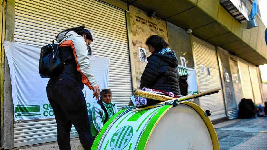 ATE se concentró esta mañana en el ADI. Foto: Matías Subat.