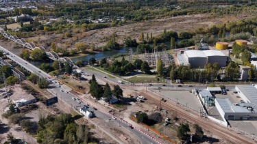 Cuáles son los nombres para la nueva avenida urbana Enrique Mosconi