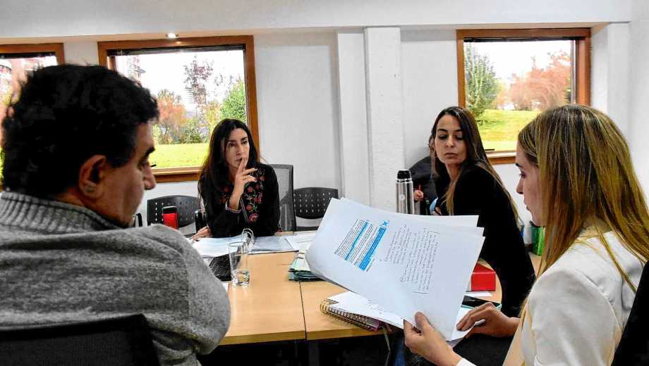 El despacho logró las firmas del MPN, Fuerza Libertaria, Comunidad, PRO y Confluencia Neuquina (foto Matías Subat)