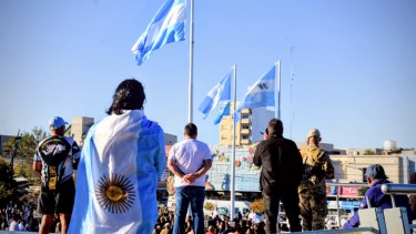 Neuquén recordó a los caídos en Malvinas: acto oficial, anuncios de lotes y la palabra de veteranos