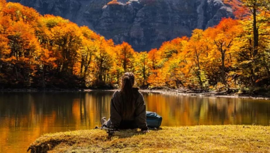El tiempo en el norte patagónico: el viento da tregua, pero el frío de otoño pide pista.-