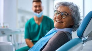 Cómo solicitar atención dental gratuita en 2026 con el Plan Sonrisa Mayor de PAMI