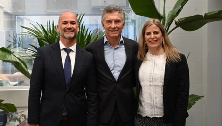 Juan Martín y Martina Lacour con el expresidente Mauricio Macri. Foto Gentileza.