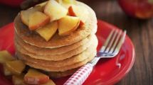Imagen de Cómo preparar panqueques de manzana sin harina: nutritivo, fácil y perfecto para toda la familia