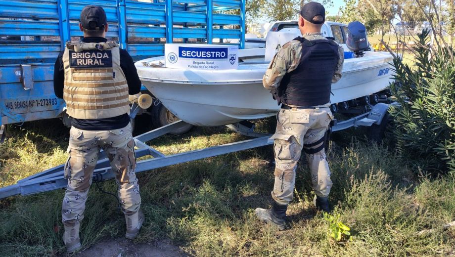 Una lancha, armas y una huida fallida: así cayó la banda de los ríos en Choele Choel tras el operativo.