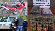 Imagen de La búsqueda de una moto robada en San Patricio del Chañar terminó con droga hallada en la casa de un joven