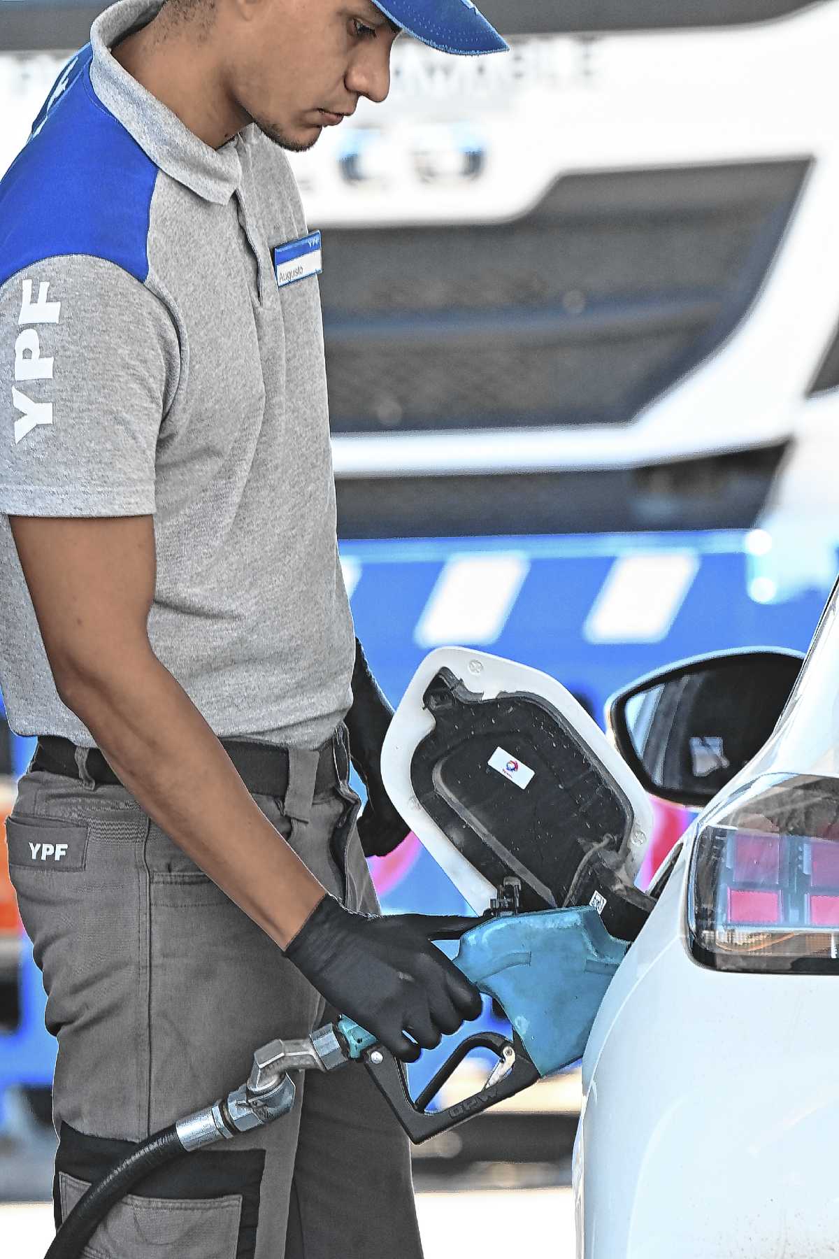 Argentina descongela impuestos a combustibles: nafta subirá $11 y gasoil $10 por litro desde mayo — image 6