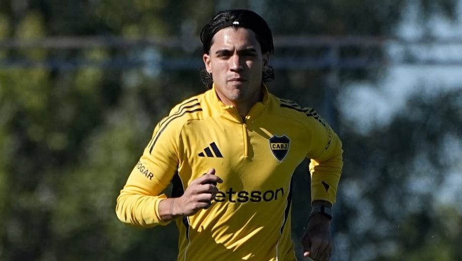 Zeballos se entrenó con normalidad y apunta a ser convocadoen el clásico frente a Independiente. (@javierphotogamma)