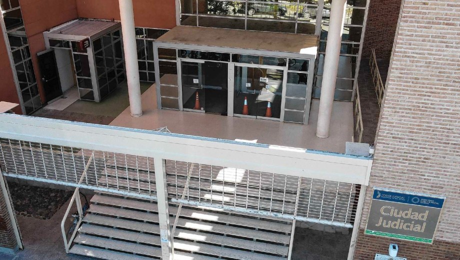 El depósito de elementos secuestrados en los tribunales roquenses está ubicado en el subsuelo de la Ciudad Judicial. Foto: Archivo.