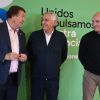 Imagen de Weretilneck llegó en la cordillera con agenda de obras y contratos para Bariloche y Dina Huapi