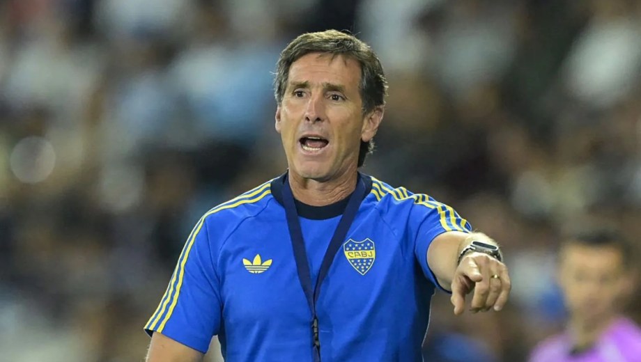 Claudio Úbeda valoró el rendimiento de su equipo en conferencia de prensa. (Foto: Rodrigo Arangua/AFP)