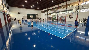 El Club Unión de Allen inaugura su cancha de básquet luego de la remodelación