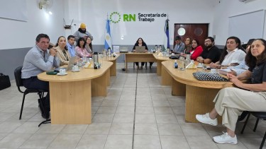 Paritaria docente en Río Negro: el Gobierno defendió su oferta y la Unter denunció «salarios de pobreza»