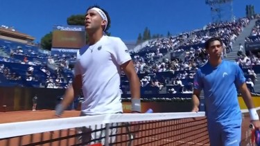 El polémico saque con el que Borges eliminó a Etcheverry en Barcelona: enojo del argentino y silbidos del público