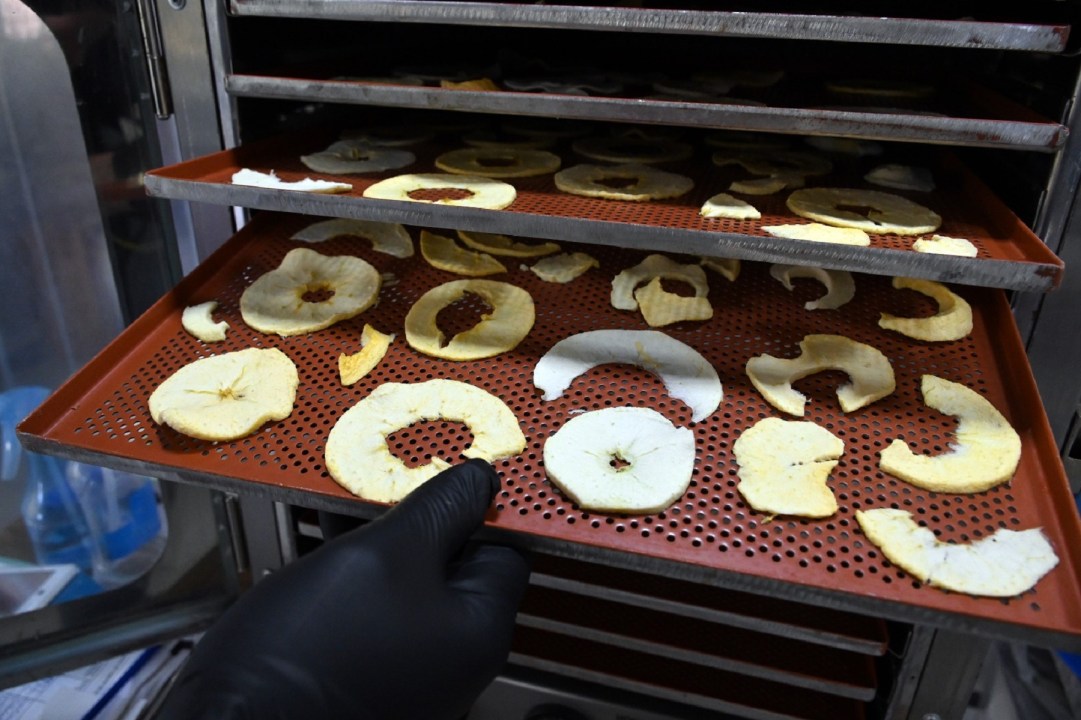 Cada temporada combina cosecha, selección y elaboración en una misma chacra. Foto: Marcelo Ochoa.