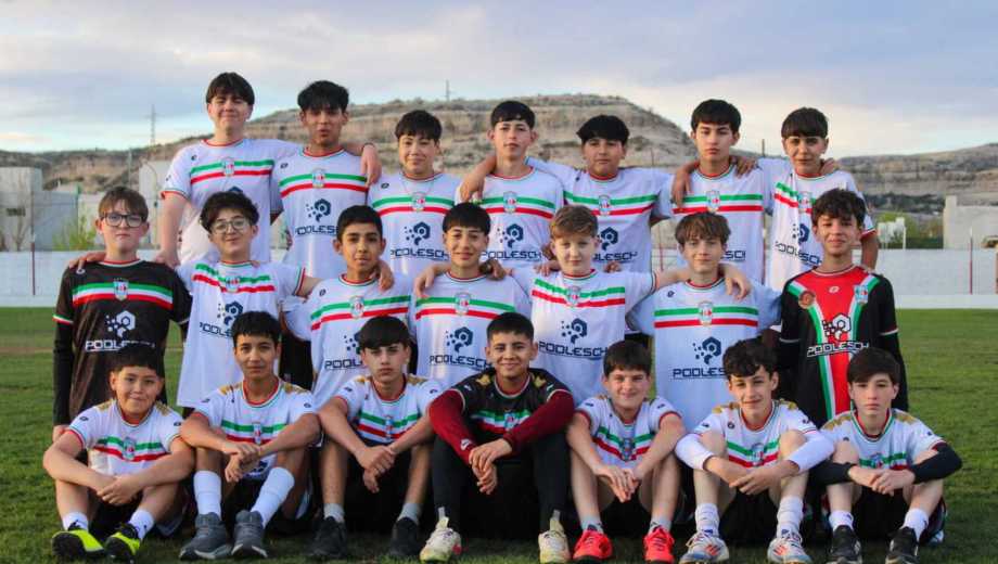 El plantel del Granate que viajará a Italia en un mes. 