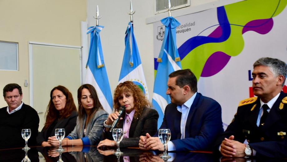 Pasqualini y Nicolini estuvieron al frente de la conferencia de prensa. Foto Matías Subat.