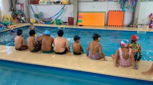 Una fundación busca padrinos para implementar la natación escolar en Bariloche
