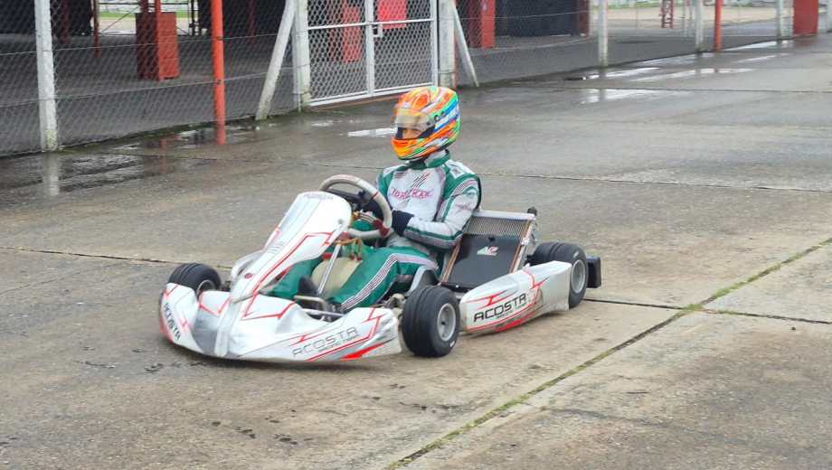 El piloto argentino estuvo en el kartódromo de Zárate.  