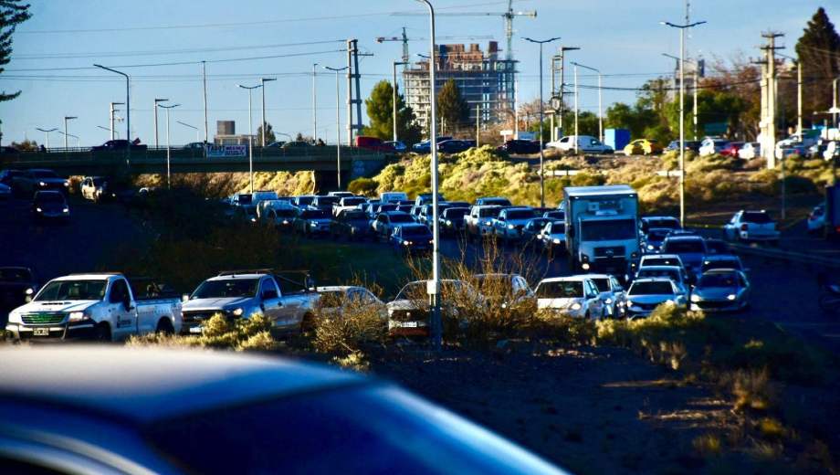 Tránsito complicado en Ruta 7. Foto: Matías Subat. 
