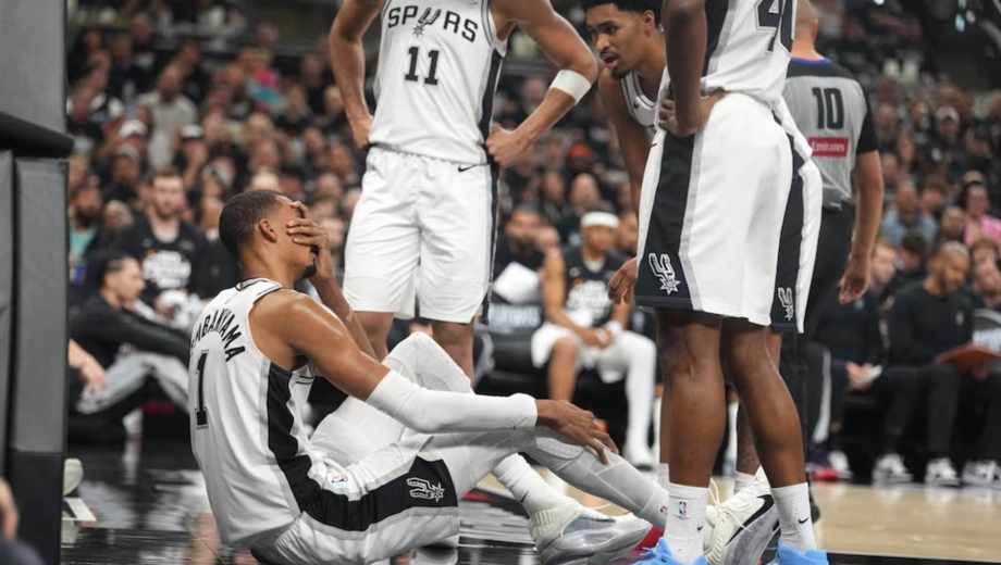 Wembanyama sufrió una conmoción cerebral tras la caída (Reuters)
