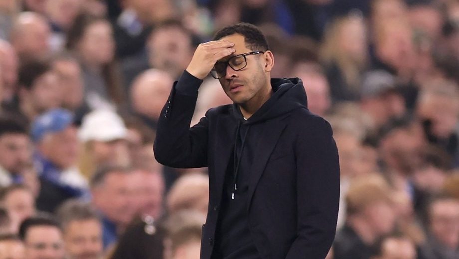 Liam Rossenior duró menos de cuatro meses en el cargo de entrenador de Chelsea.