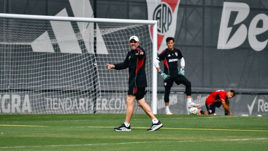 Coudet mantiene el foco en meter a River Plate en los playoffs de la Copa Sudamericana. 